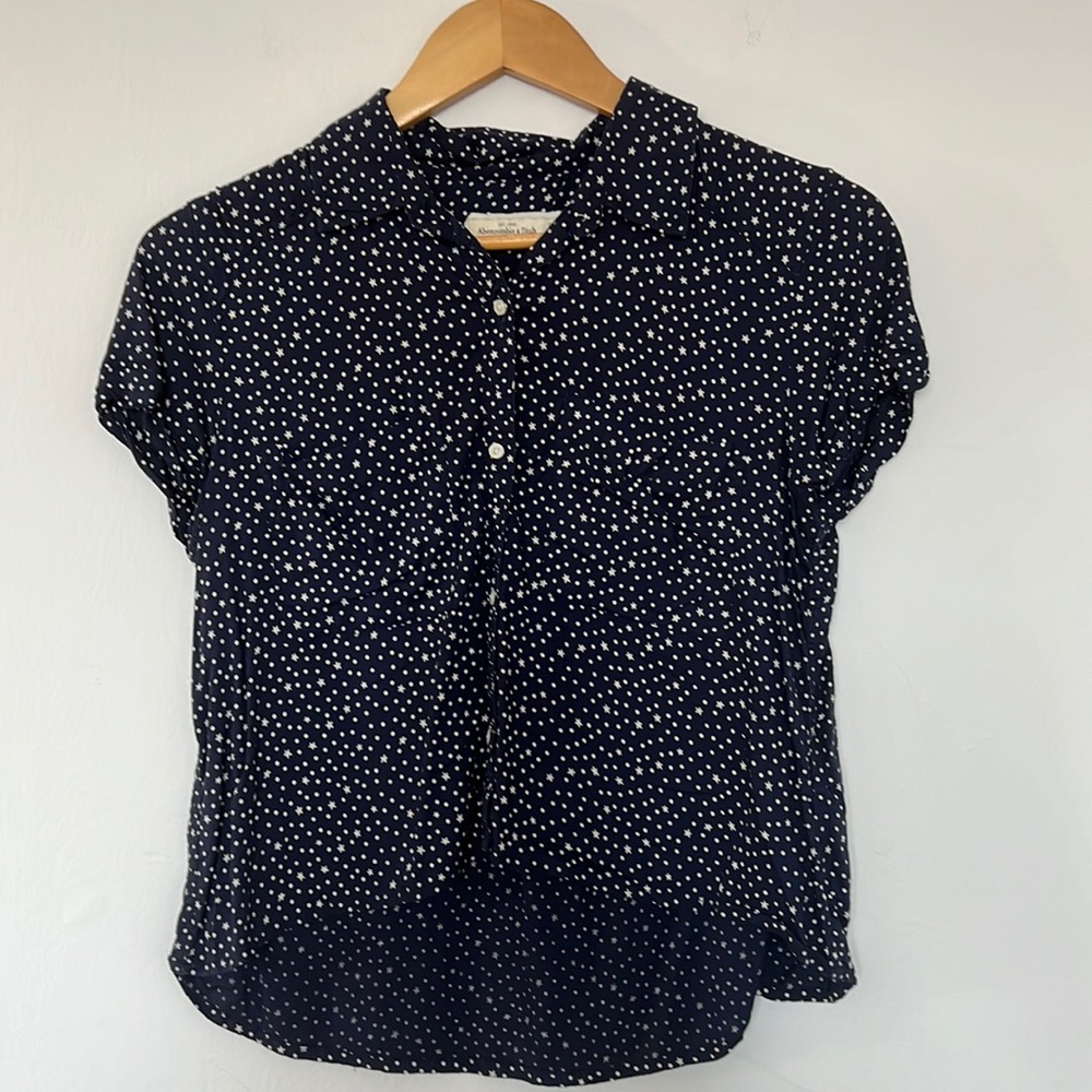 Abercrombie & Fitch cropped shirt